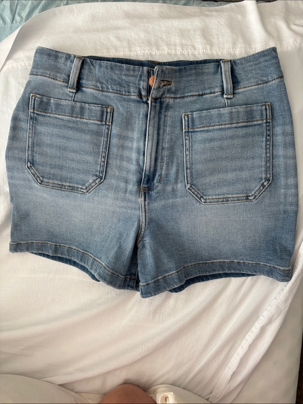 LC Lauren Conrad Light Blue Denim Pocketed Shorts GUC size 12